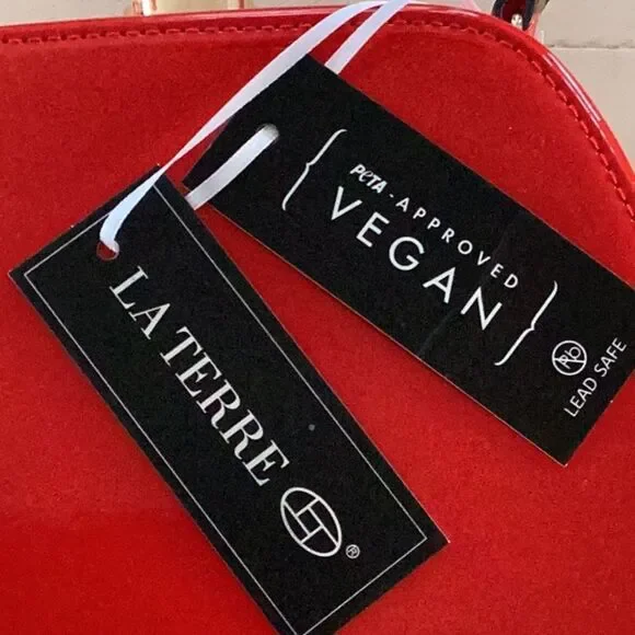 NEW BRIGHT SHINY RED HAND BAG WITH CROSSBODY CHAIN LARGE STONE BLING DECORATION - Picture 9 of 16